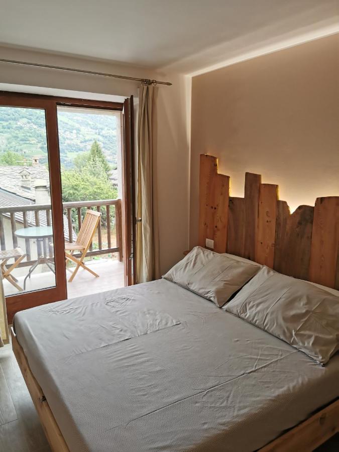 B&B La Maison D' Amelie Camere E Appartamenti Fénis Exterior foto