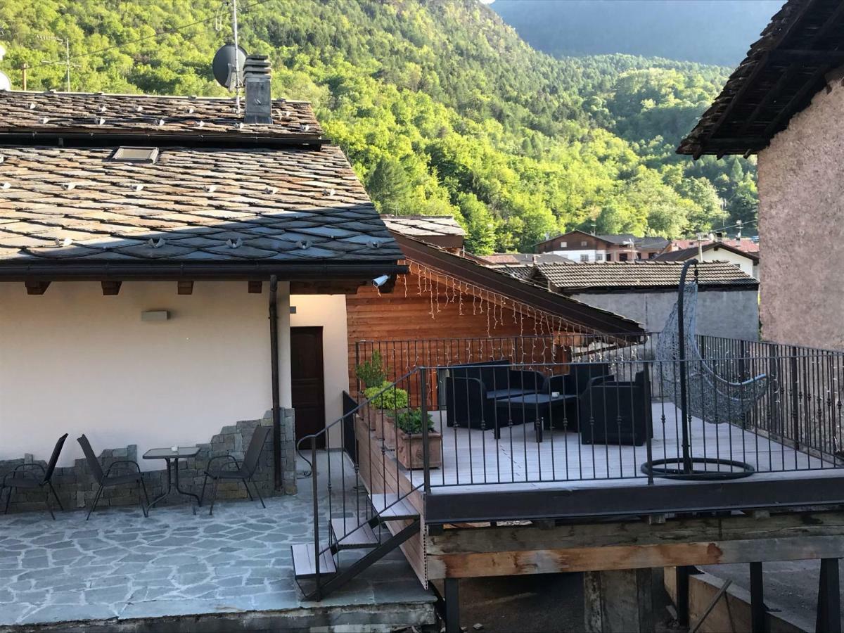 B&B La Maison D' Amelie Camere E Appartamenti Fénis Exterior foto
